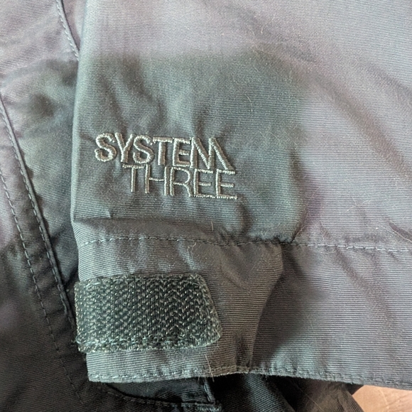 EMS System Three Medium Weight Ski or Snowboard Jacket Men's Size Small - Picture 5 of 16